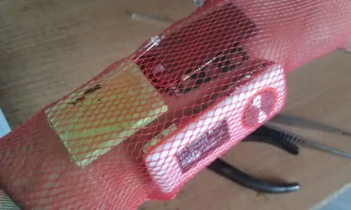 Креативные стимпанк-часы с полезными функциями