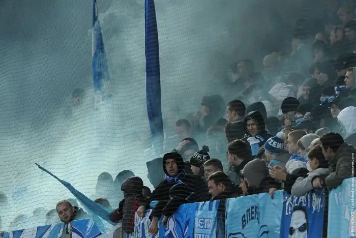 Во что превращается футбольный матч благодаря болельщикам