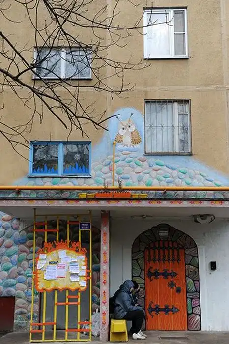 Самый необычный московский подъезд