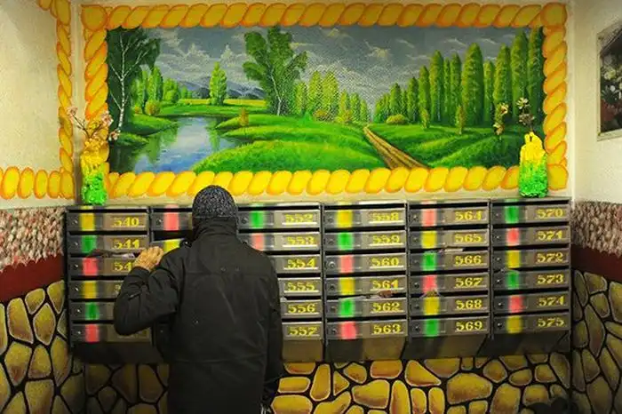 Самый необычный московский подъезд