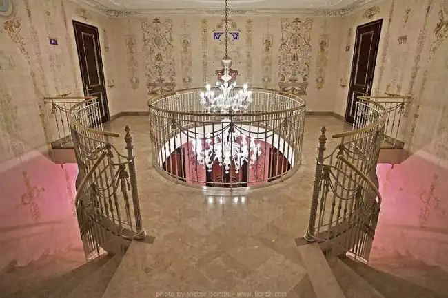 Дома Рублевки и элитные квартиры в Москве