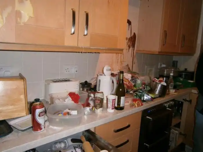 Никогда не позволяйте детям устраивать вечеринки дома