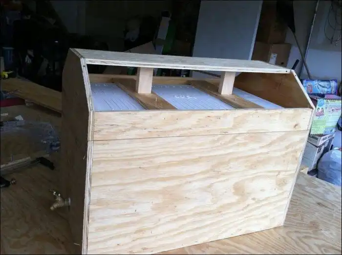 Холодильник для пива в виде сундука с сокровищами