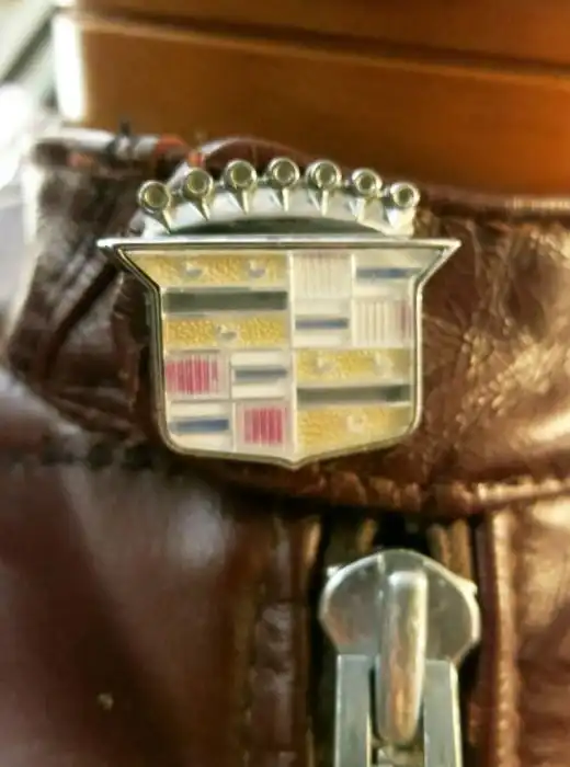 Кожанные куртки из салонов автомобилей