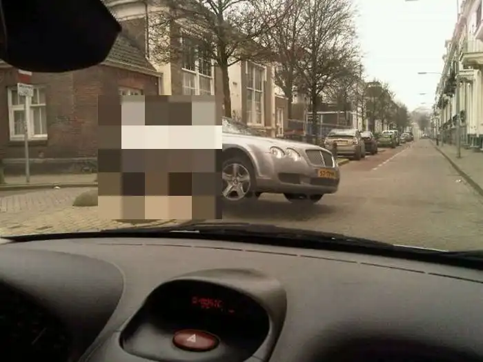 Уникальная парковка (мини пост)