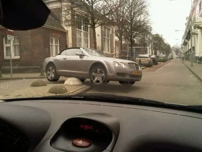 Уникальная парковка (мини пост)