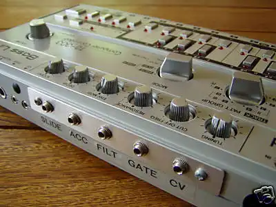 Легендарнейшая вещь: Roland TB-303