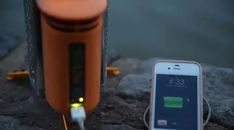 Зарядка для iPhone на дровах