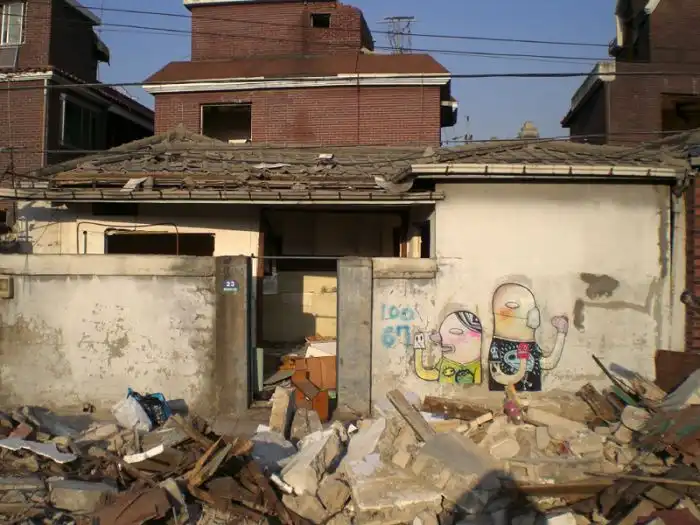 Необычный стрит-арт от Junkhouse