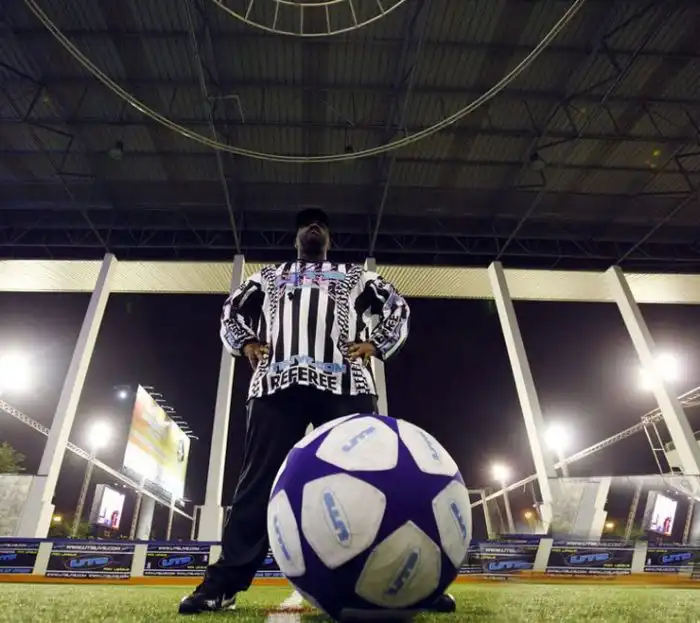 Спортивная игра Ultimate Tazer Ball