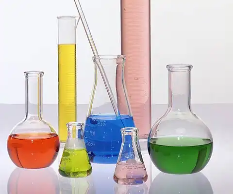 6 безумных экспериментов учёных, поставленных на самих себе