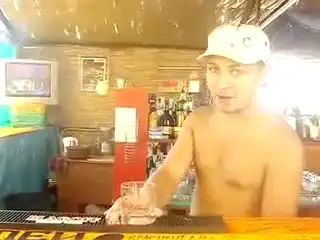 Бармен на Каzантипе.