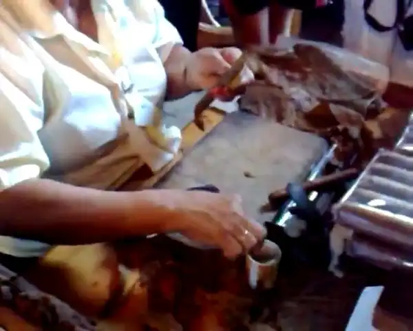 Пацаны. Все русские делают так.