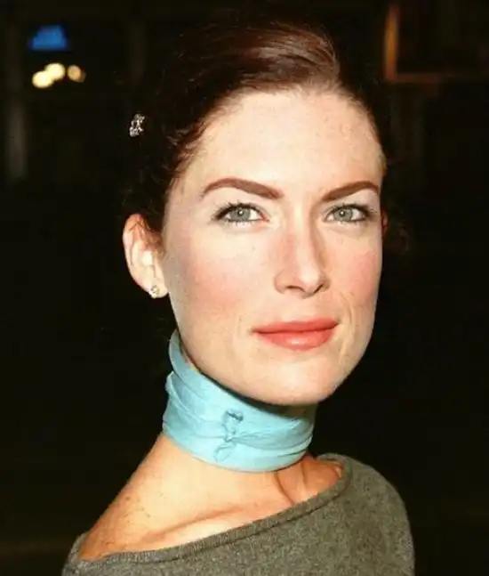 Что случилось с Ларой Флинн