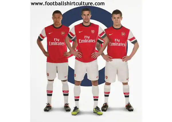 НОВАЯ ДОМАШНЯЯ ФОРМА АРСЕНАЛА НА СЕЗОН 2012-2013