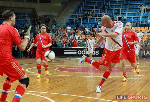 Зидан сыграл за сборную Россию