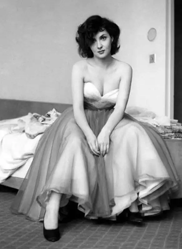 Красавицы 40-х годов прошлого века