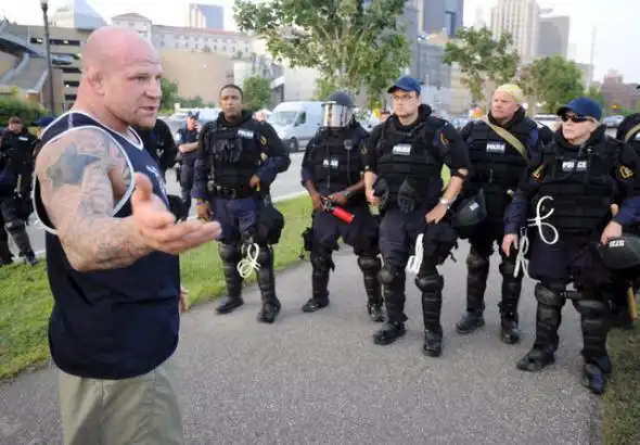 Американец заставил встать Президента России