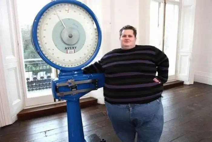 Парень попал в Книгу Рекордов Гиннесса из-за комплекции тела