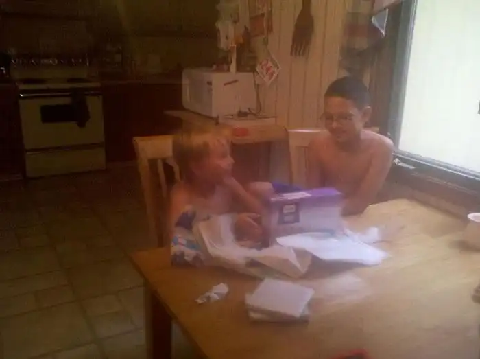 Розыгрыш ребенка с долгожданным подарком