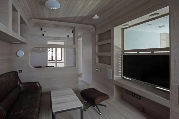 Креативный дизайн квартиры из дерева