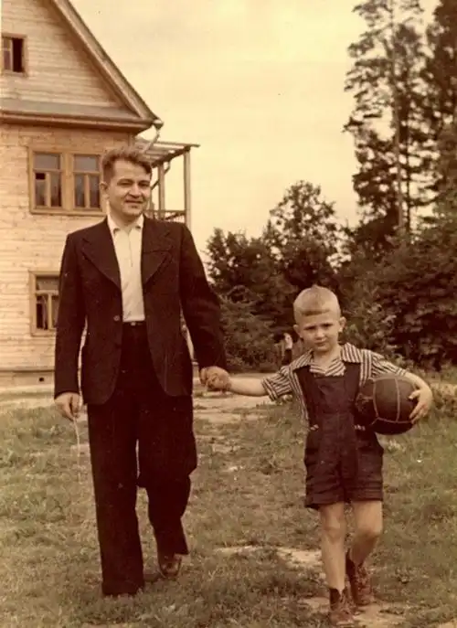 Такова жизнь - 1949-2009-2011