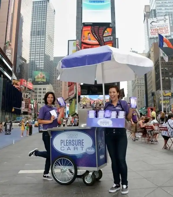 Очередь за бесплатными вибраторами