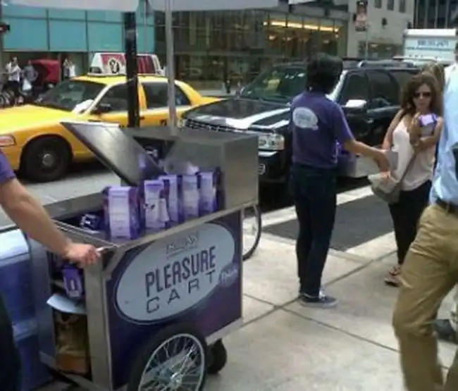 Очередь за бесплатными вибраторами