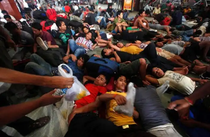 Ужасы железнодорожного транспорта в Индии