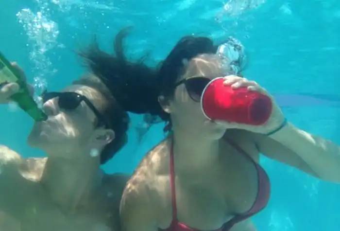 Студенты отрываются на вечеринках