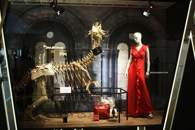 Юрский парк в Harvey Nichols