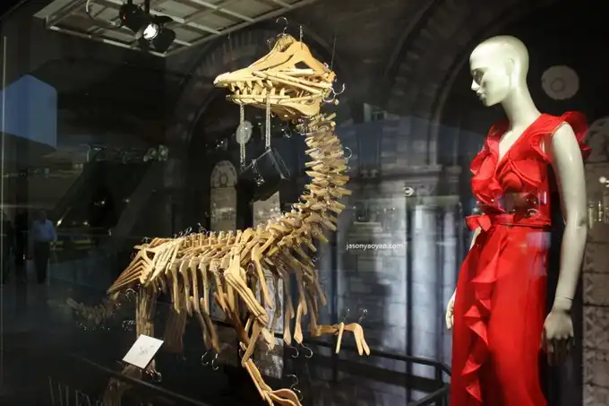 Юрский парк в Harvey Nichols