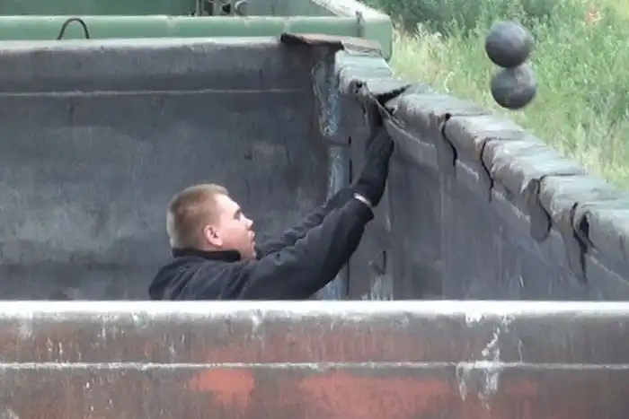 Разбойная группировка толкателей ядра