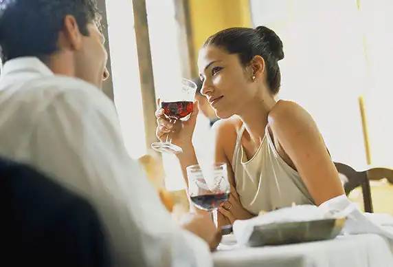 15 пунктов, чего не стоит делать на первом свидании