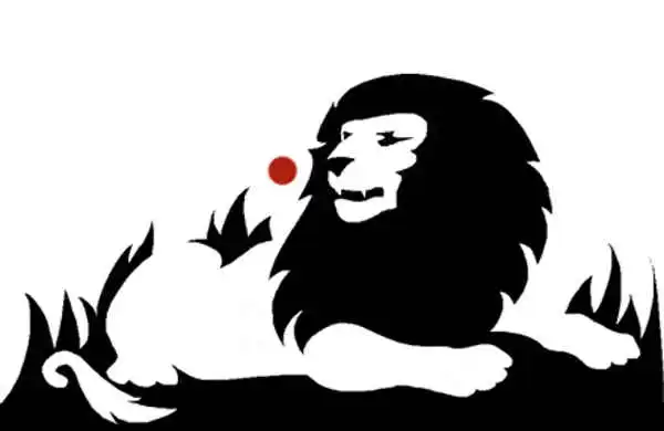 Волшебная красная точка превращает льва в обнаженную женщину