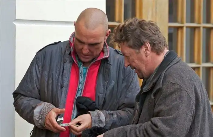 Винни Джонс превратился в Московского бомжа