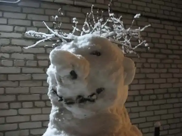 Разные снеговики.