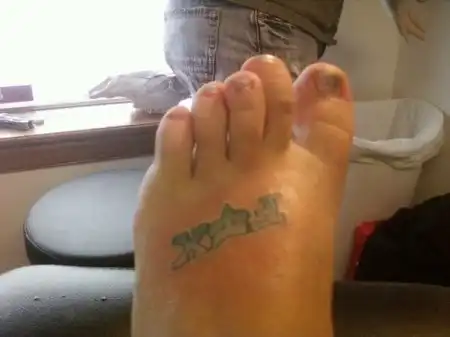 Ну ооочень неудачная татуировка...