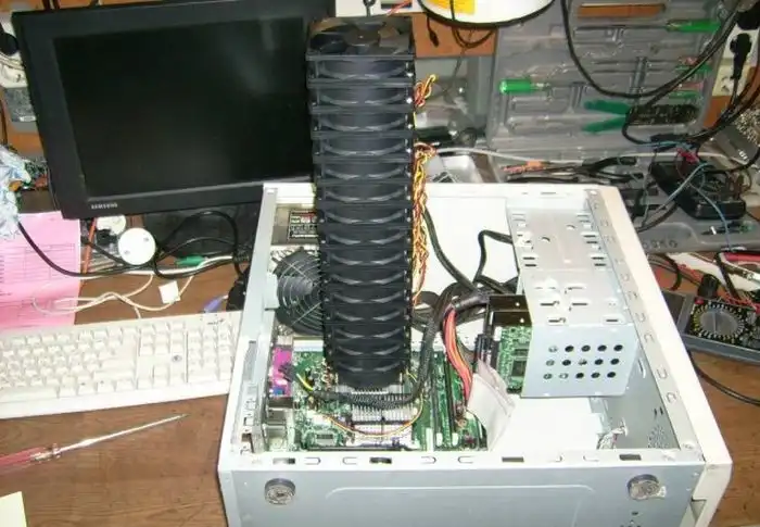 Странное устройство принесли на сервис