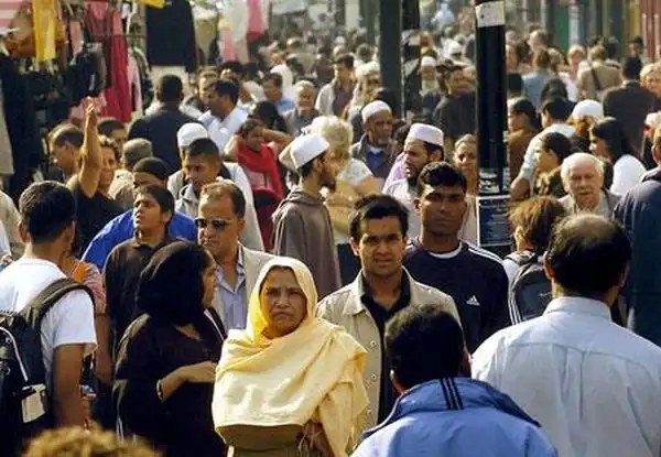 Британия нашла креативный способ сократить поток эмигрантов