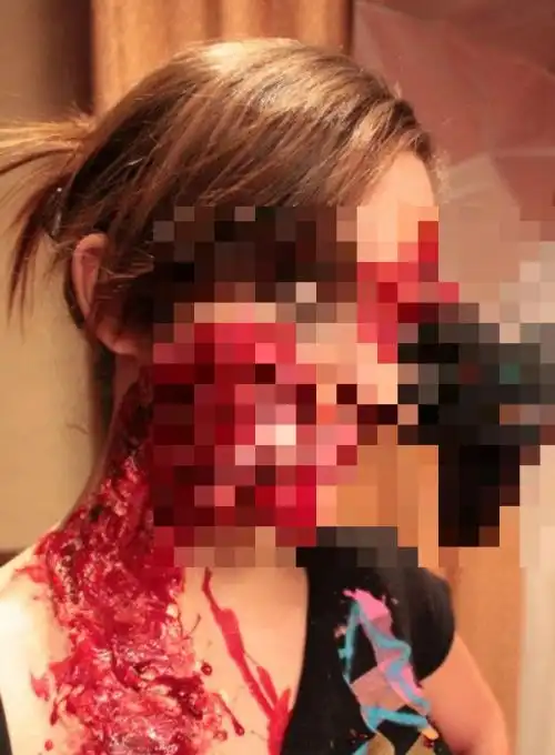 Самый жуткий косплей в стиле зомби