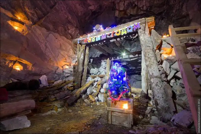 Новый Год в заброшенной шахте