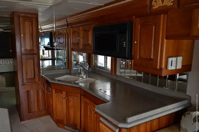 Как устроены дома на колёсах