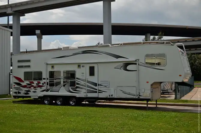 Как устроены дома на колёсах