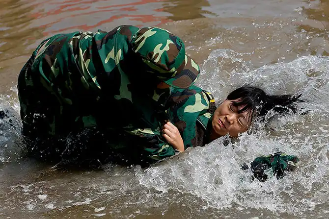 Детский учебный лагерь в Китае
