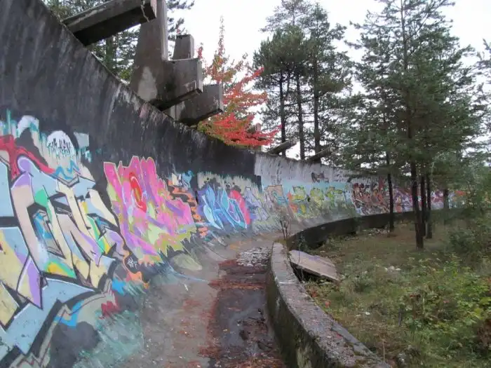 Бобслейная трасса в Югославии, построенная для Олимпийских игр в 1984 году