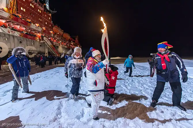 Как прошла эстафета Олимпийского огня на Северном полюсе