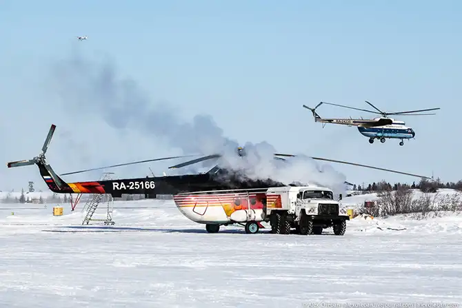 Как дети из Тундры в школу на вертолете летают...