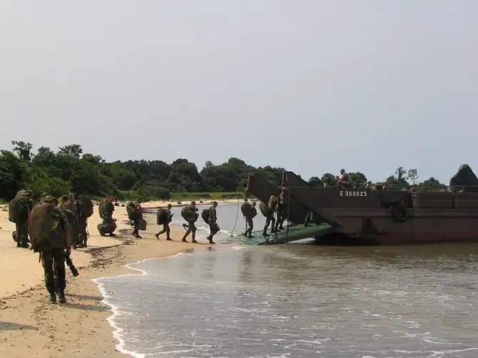 Как живет во Франции белорус - патриот