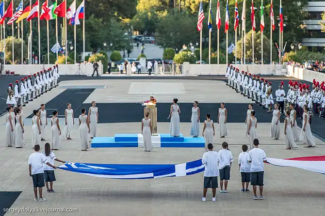 Путь Олимпийского огня из Греции в Москву